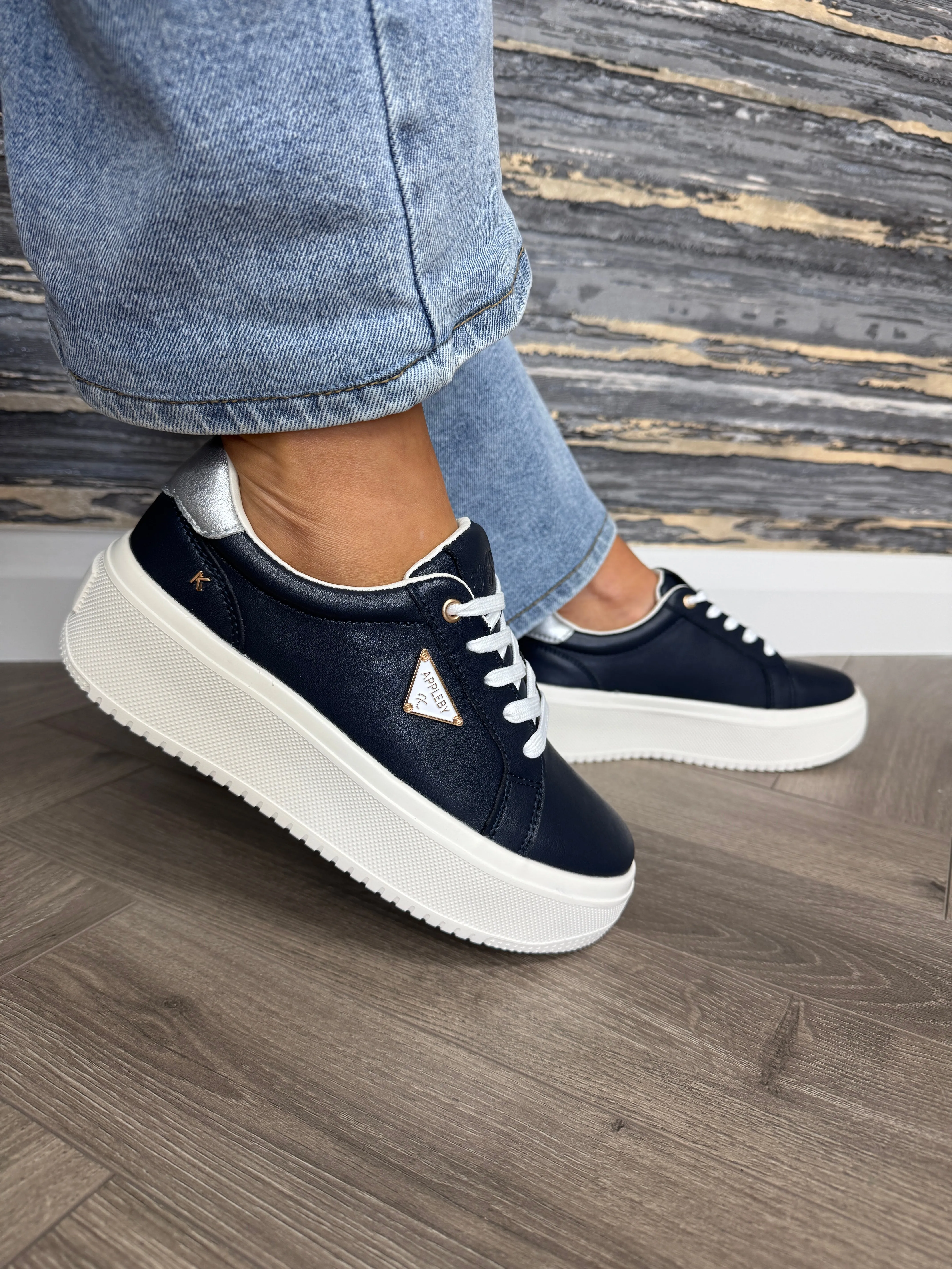Kate Appleby (K59) ‘Arncott/Asthall’ Platform Trainer - Sapphire