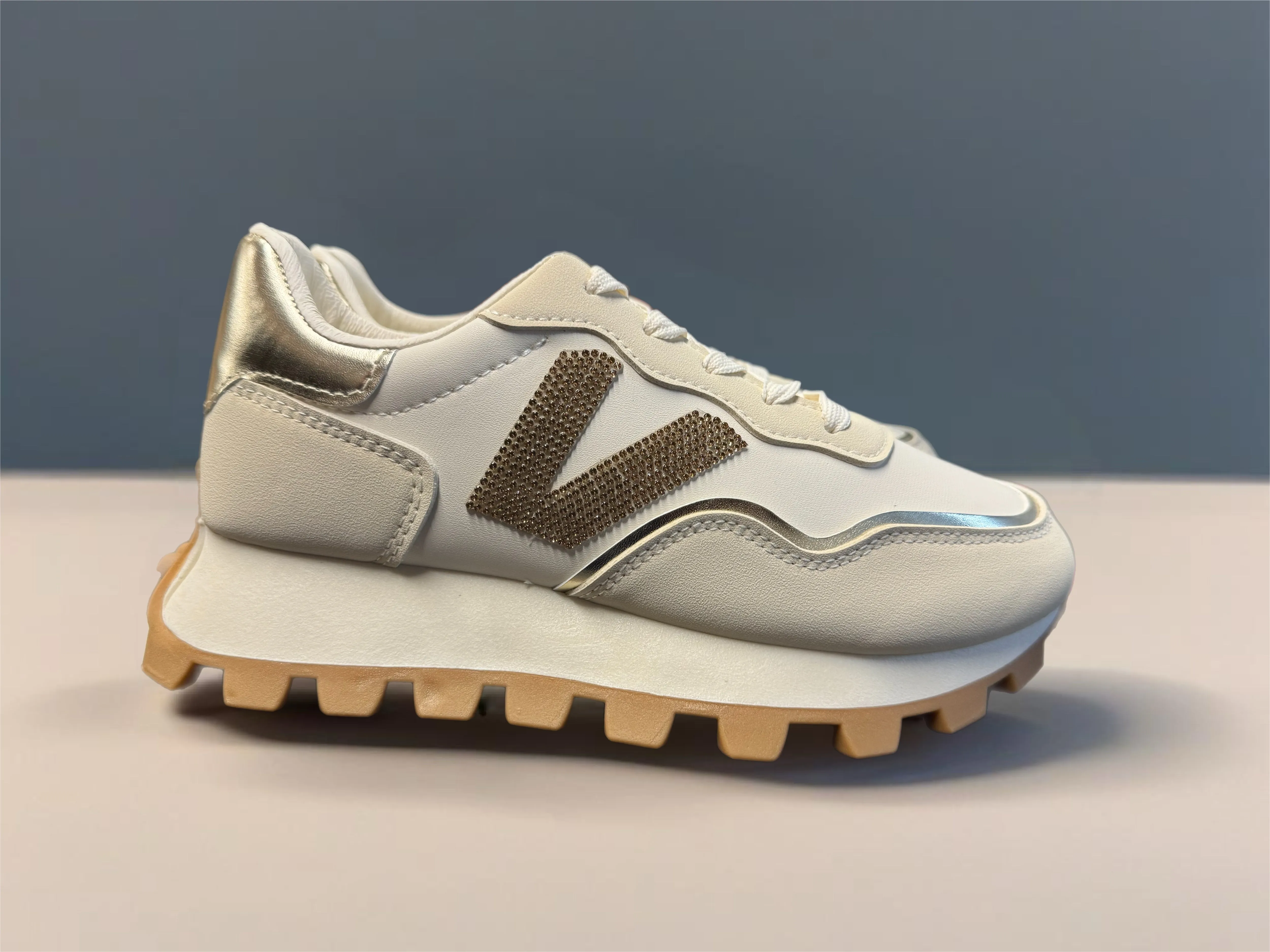Naomi trainers